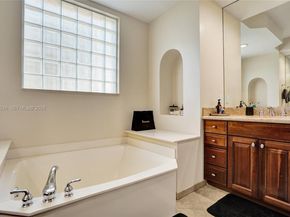 3402 Vanderbilt Dr, Wellington FL 33414