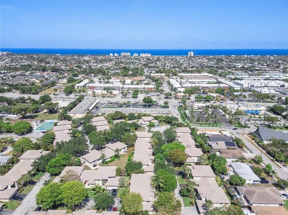 1759 NE 39th Ct 1301, Pompano Beach FL 33064