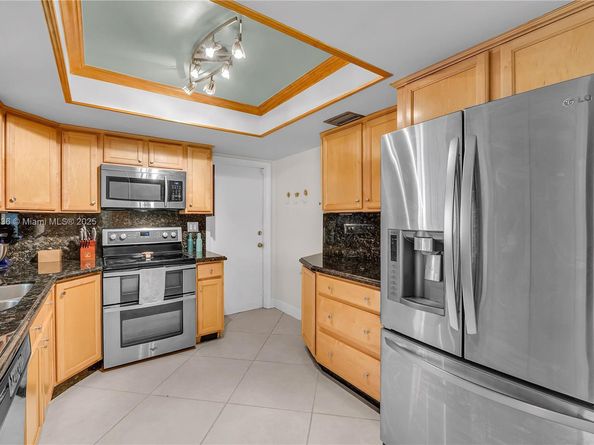 1759 NE 39th Ct 1301, Pompano Beach FL 33064