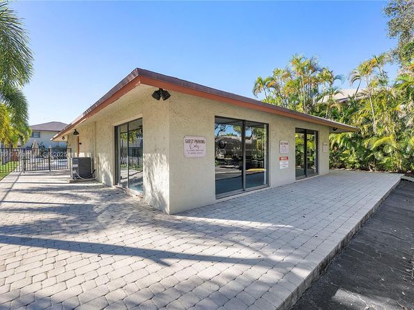 1759 NE 39th Ct 1301, Pompano Beach FL 33064