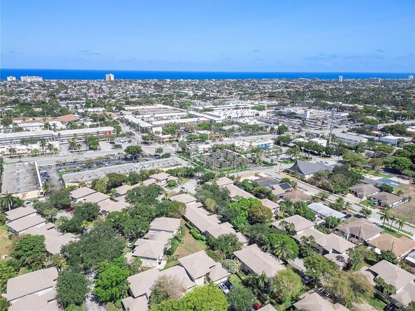 1759 NE 39th Ct 1301, Pompano Beach FL 33064