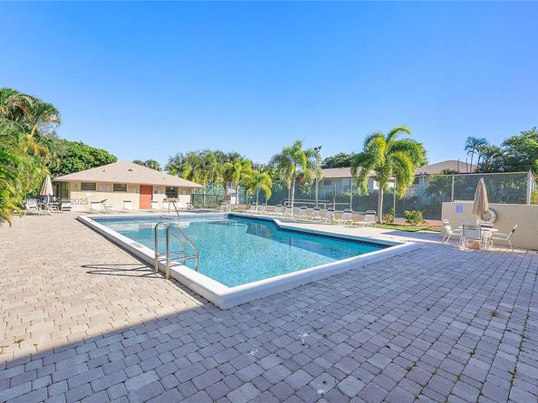 1759 NE 39th Ct 1301, Pompano Beach FL 33064