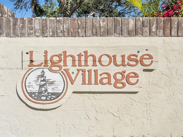 1759 NE 39th Ct 1301, Pompano Beach FL 33064