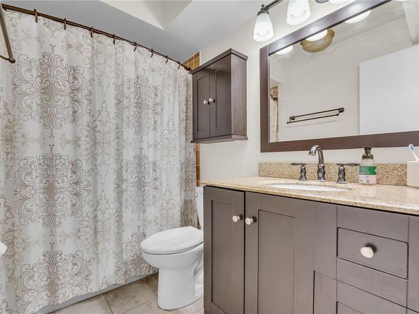 1759 NE 39th Ct 1301, Pompano Beach FL 33064