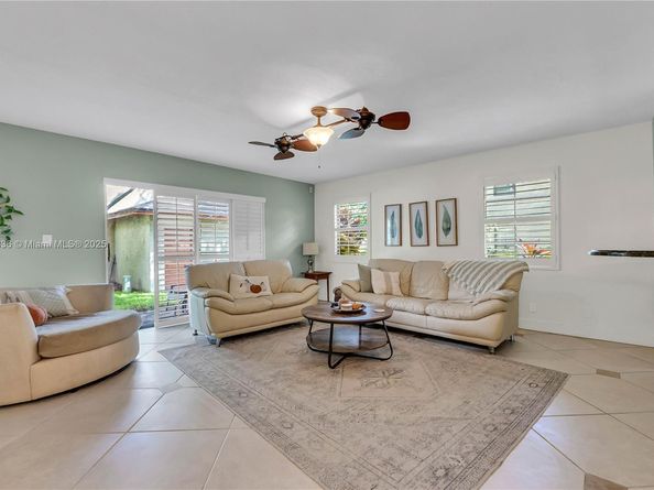 1759 NE 39th Ct 1301, Pompano Beach FL 33064