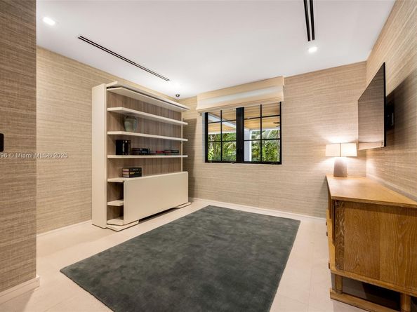 4860 Hammock Lake Dr, Coral Gables FL 33156