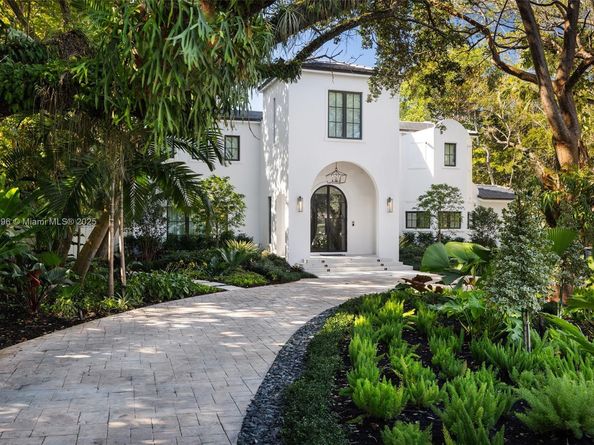 4860 Hammock Lake Dr, Coral Gables FL 33156