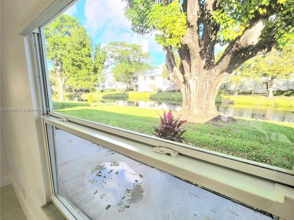 1254 NW 82nd Ave, Plantation FL 33322