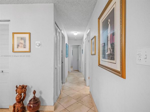 8520 SW 179th St, Palmetto Bay FL 33157