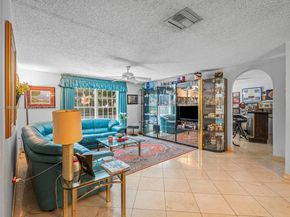 8520 SW 179th St, Palmetto Bay FL 33157