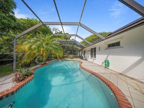 8520 SW 179th St, Palmetto Bay FL 33157