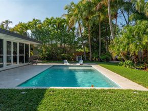 1025 Washington St, Hollywood FL 33019