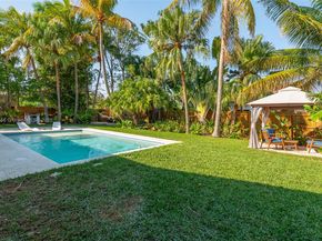 1025 Washington St, Hollywood FL 33019