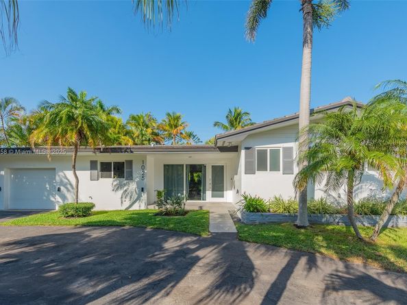 1025 Washington St, Hollywood FL 33019