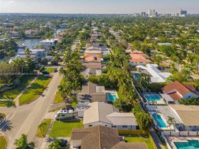 1025 Washington St, Hollywood FL 33019