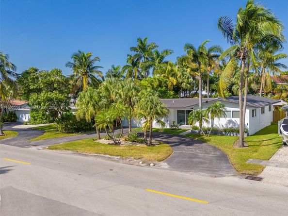 1025 Washington St, Hollywood FL 33019