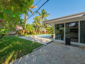 1025 Washington St, Hollywood FL 33019