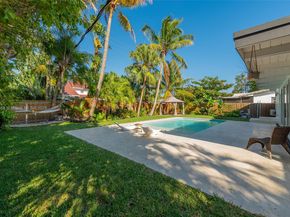 1025 Washington St, Hollywood FL 33019