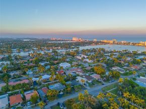 1025 Washington St, Hollywood FL 33019