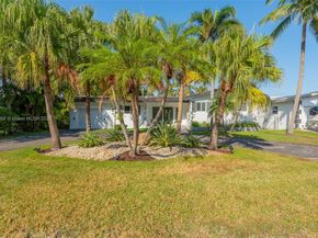 1025 Washington St, Hollywood FL 33019