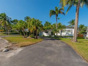 1025 Washington St, Hollywood FL 33019