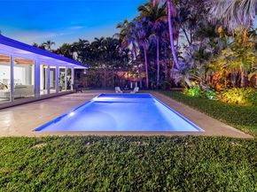 1025 Washington St, Hollywood FL 33019