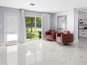 1025 Washington St, Hollywood FL 33019
