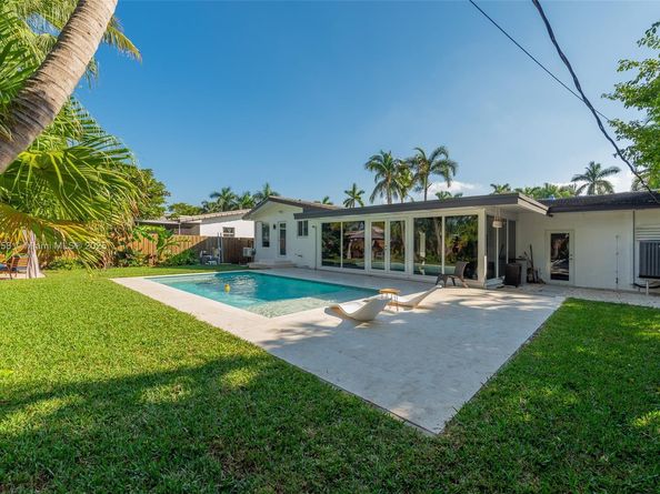1025 Washington St, Hollywood FL 33019