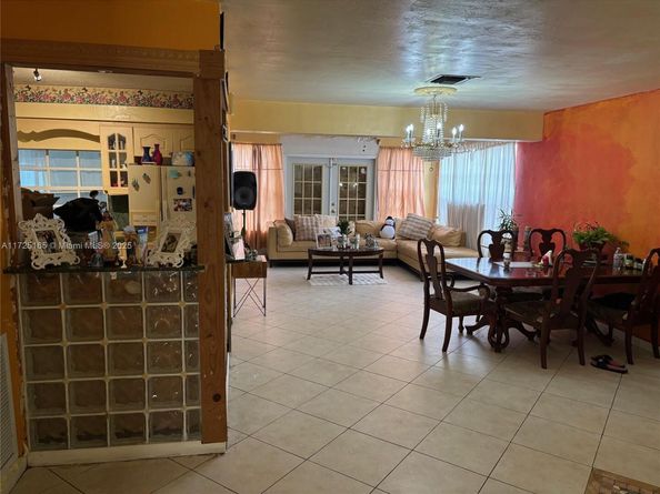 8471 NW 16th St, Pembroke Pines FL 33024