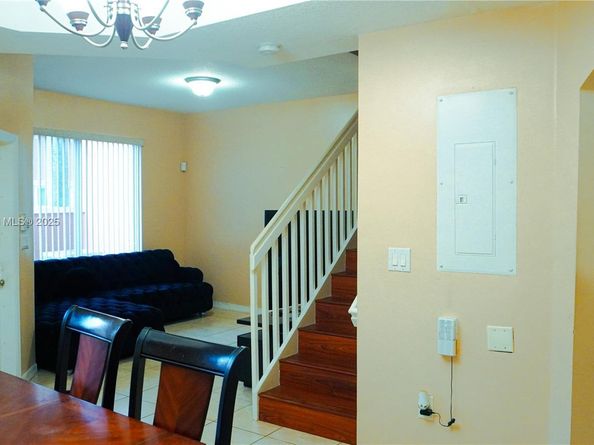 10653 SW 8th St 2407, Pembroke Pines FL 33025