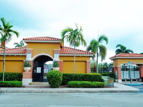 10653 SW 8th St 2407, Pembroke Pines FL 33025