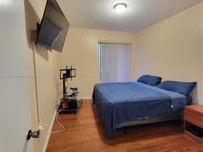 10653 SW 8th St 2407, Pembroke Pines FL 33025