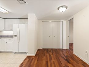 380 Place Ln 380, Woburn MA 01801