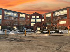 380 Place Ln 380, Woburn MA 01801