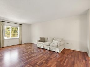 380 Place Ln 380, Woburn MA 01801