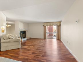 380 Place Ln 380, Woburn MA 01801