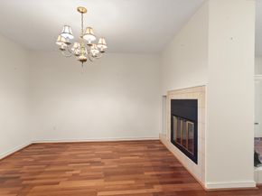 380 Place Ln 380, Woburn MA 01801