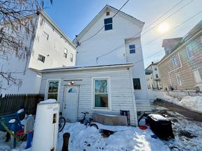 21 Mott St, Worcester MA 01604