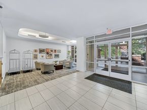 4 Canal Park PH 8, Cambridge MA 02141