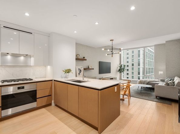 380 Harrison Ave PH2M, Boston MA 02118