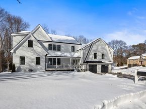 15 Mayflower Rd, Winchester MA 01890