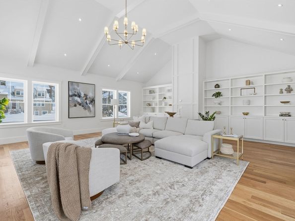 15 Mayflower Rd, Winchester MA 01890