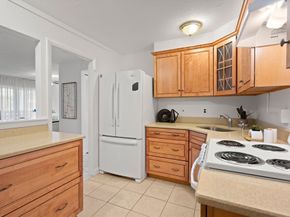 53 Melrose St 4D, Melrose MA 02176