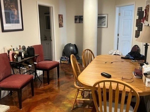 17 Federal 210, Worcester MA 01608