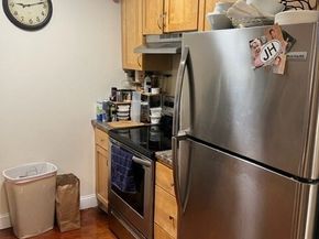 17 Federal 210, Worcester MA 01608