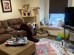 17 Federal 210, Worcester MA 01608