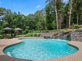 71 Regency Place, North Andover MA 01845