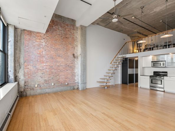 156 Porter St 353, Boston MA 02128