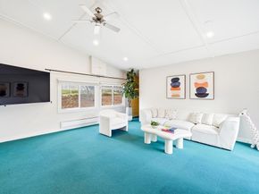 17 Woodhaven Rd, Newton MA 02468