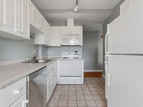 4 Charlesgate E 606, Boston MA 02215